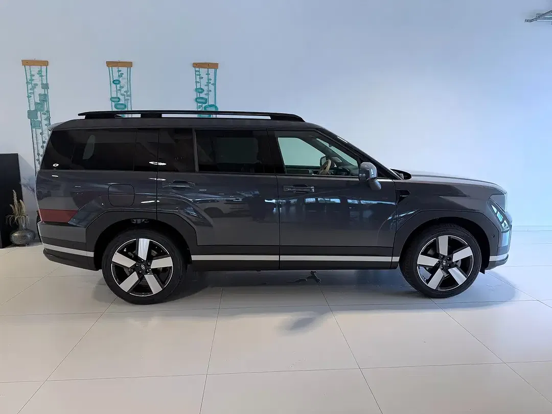 Hyundai SANTA FE - Thumbnail 3