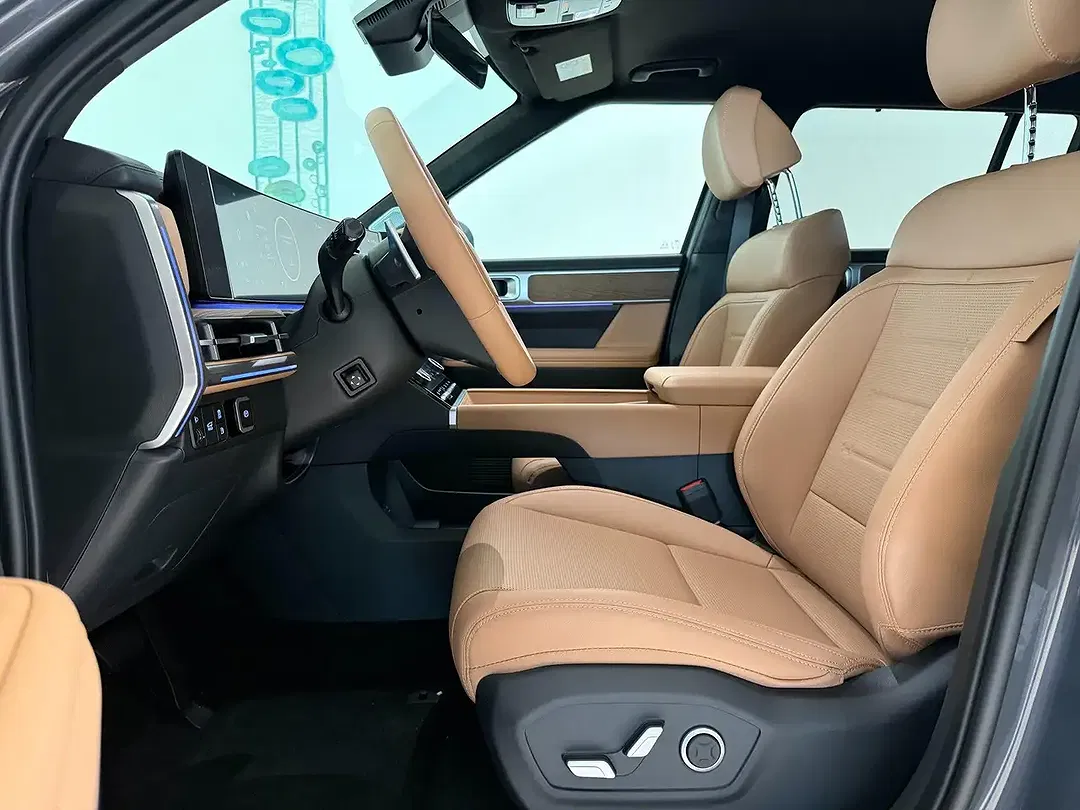 Hyundai SANTA FE - Thumbnail 6