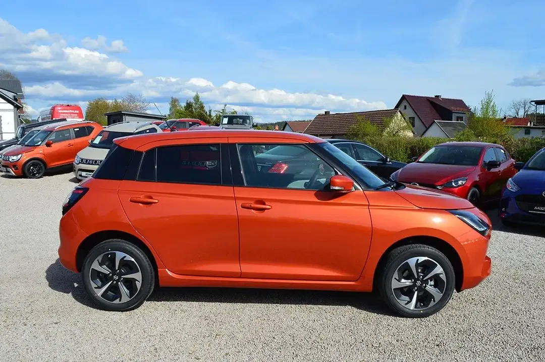 Suzuki Swift - Thumbnail 5
