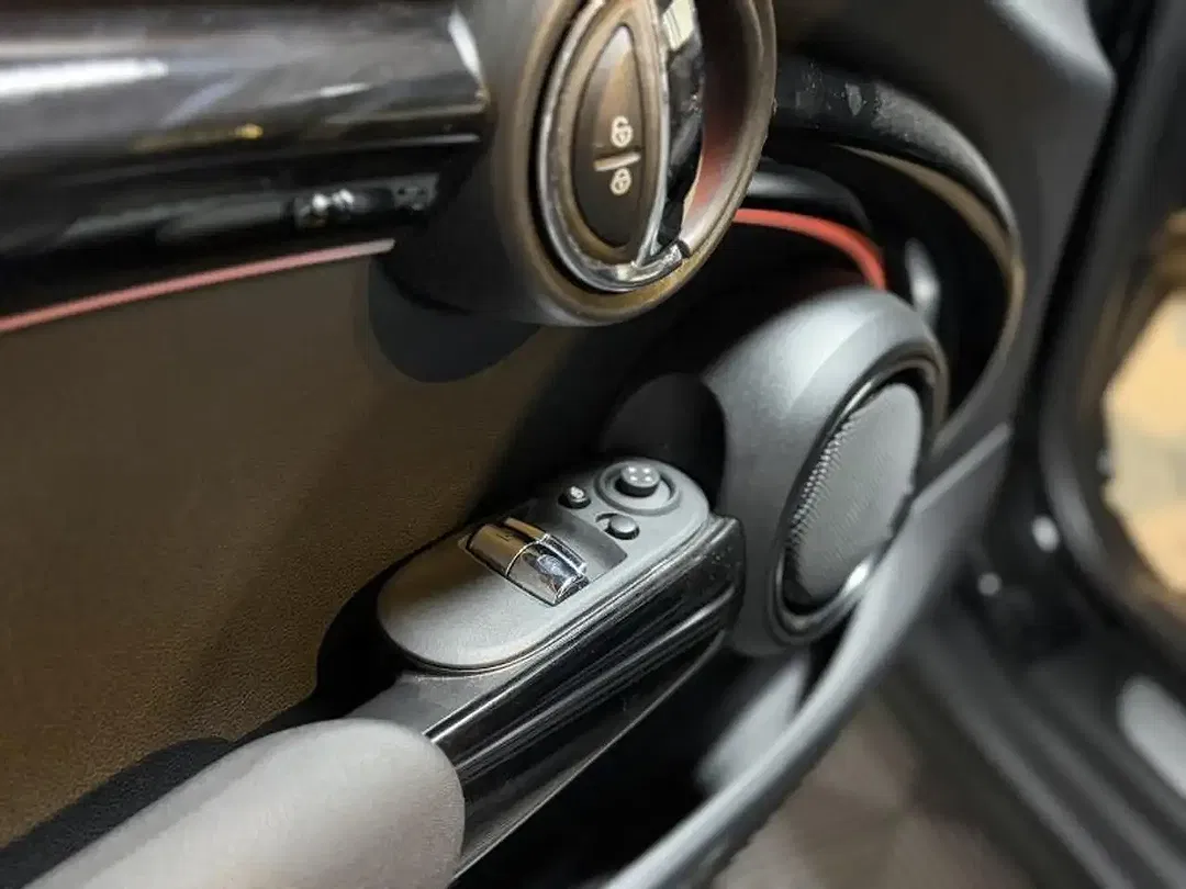 MINI Cooper - Thumbnail 10