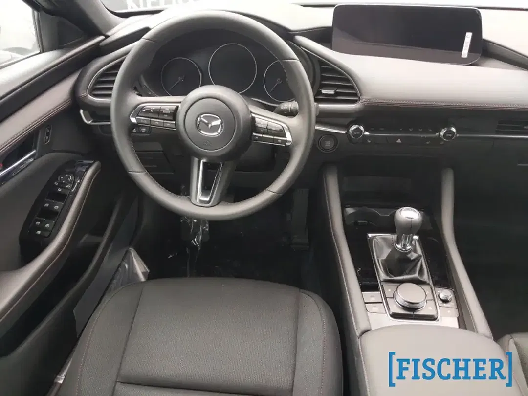 Mazda 3 - Thumbnail 9