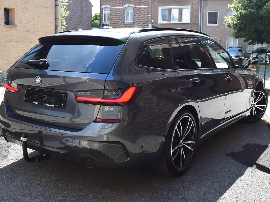 BMW 320 - Thumbnail 2