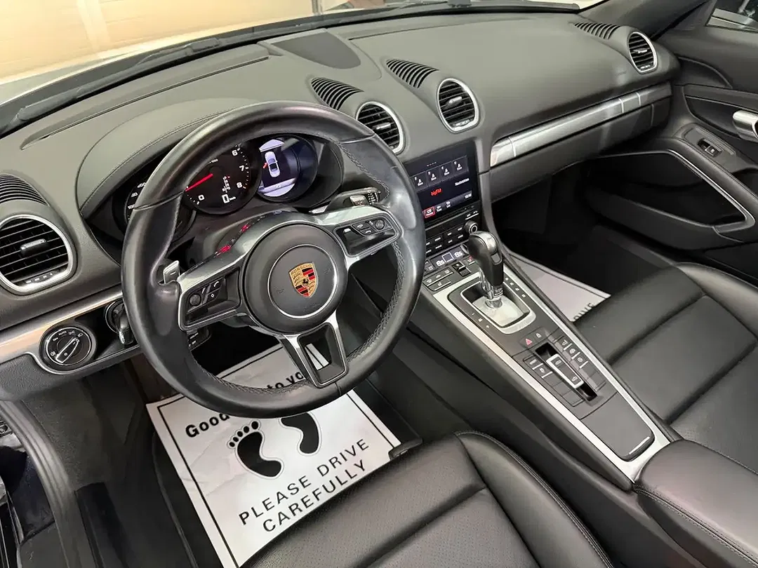 Porsche Boxster - Thumbnail 21