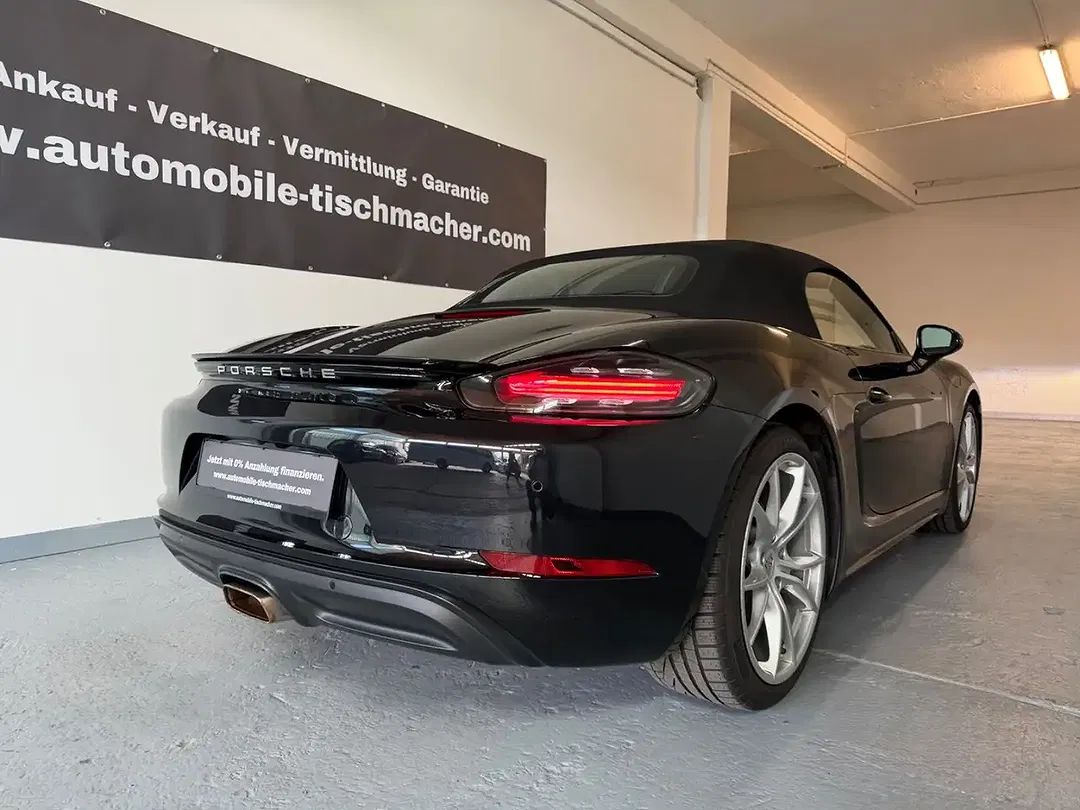 Porsche Boxster - Thumbnail 3