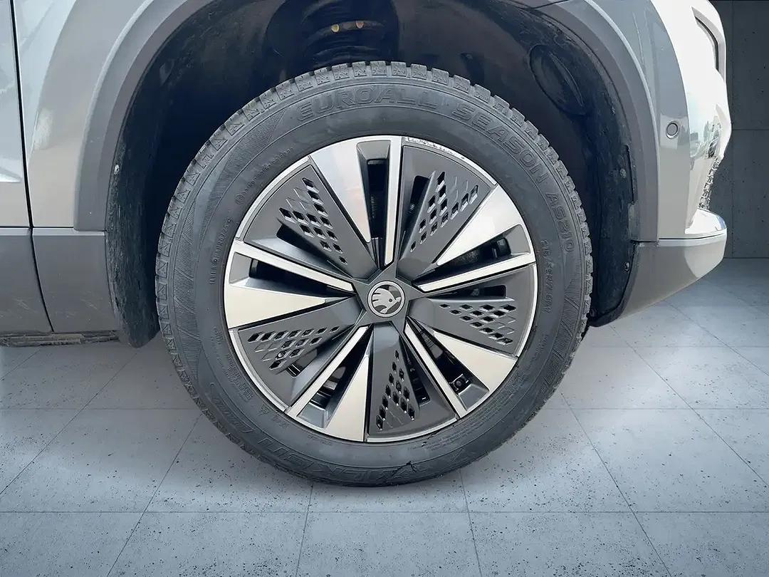 Skoda Karoq - Thumbnail 7