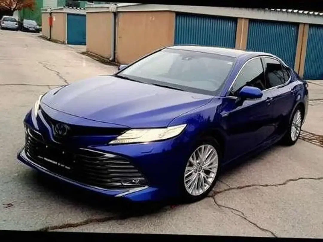 Toyota Camry - Afbeelding 1