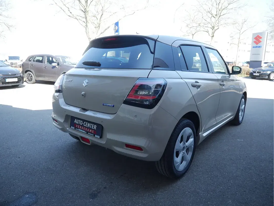 Suzuki Swift - Thumbnail 3