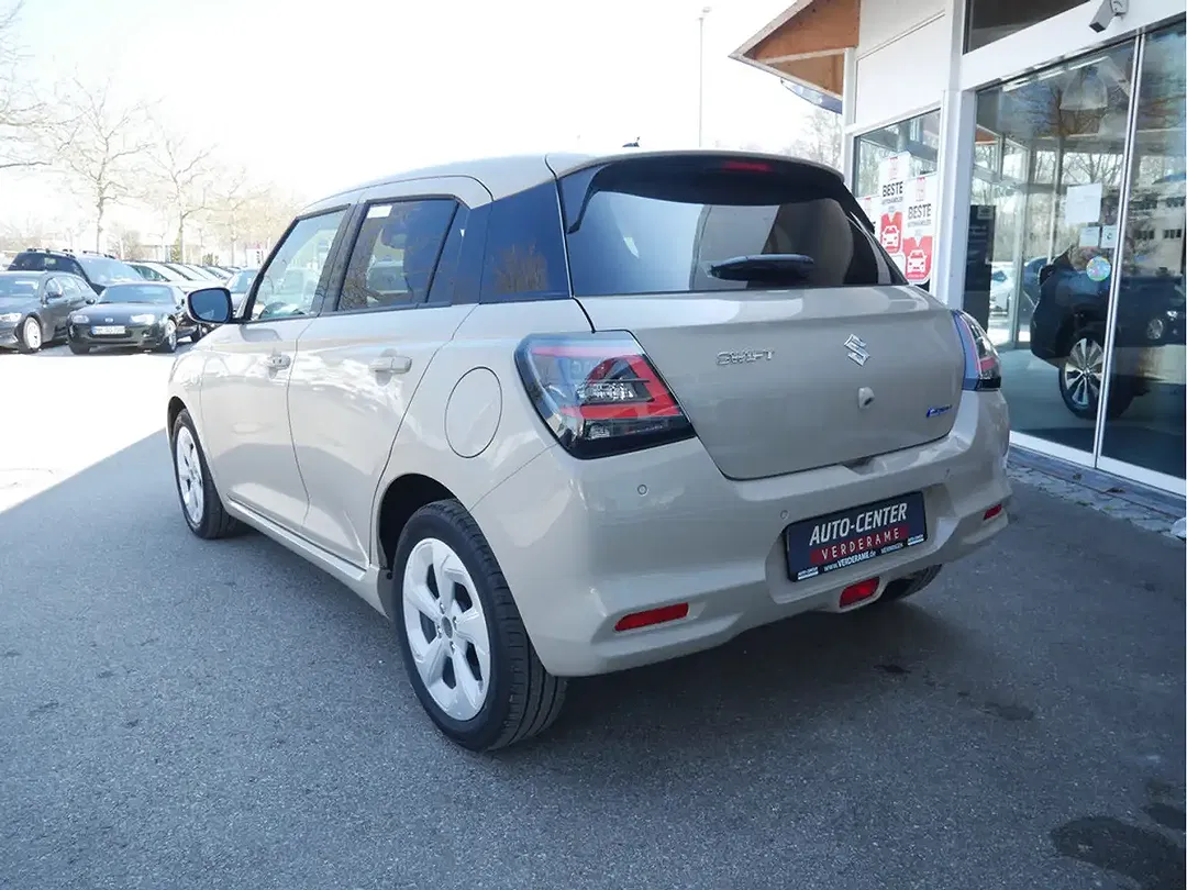 Suzuki Swift - Thumbnail 4