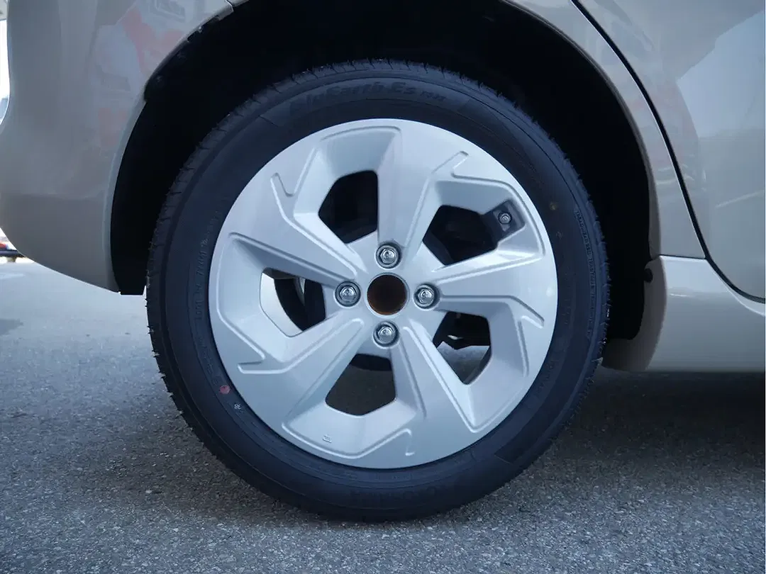 Suzuki Swift - Thumbnail 5