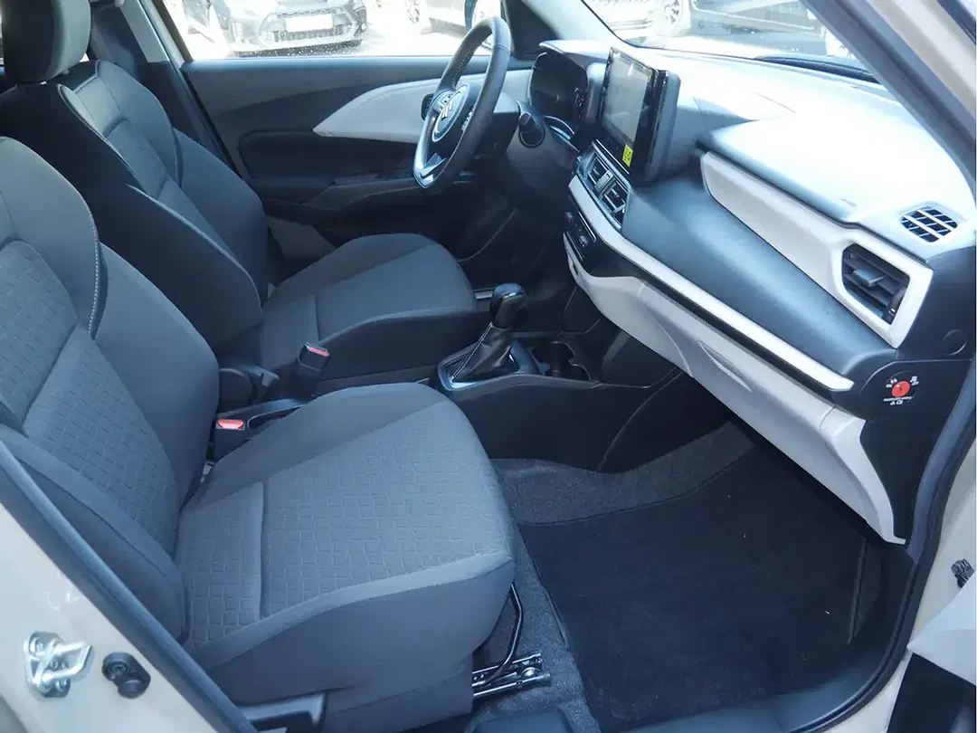 Suzuki Swift - Thumbnail 7
