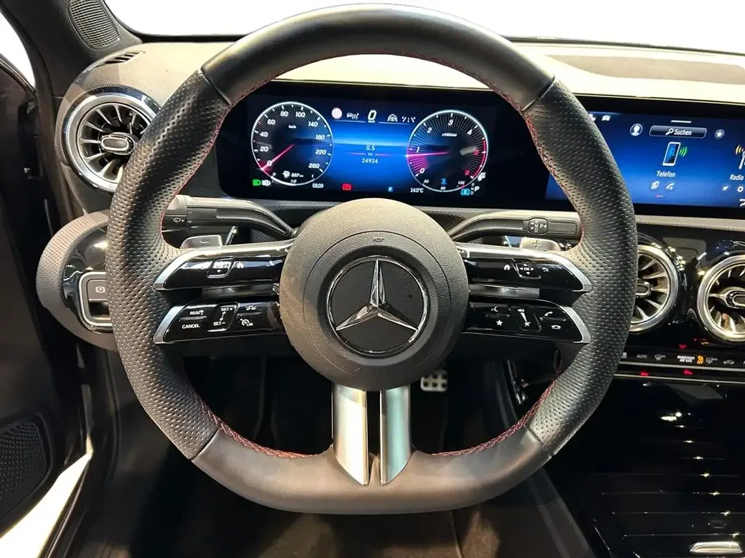 Mercedes-Benz A 200 - Thumbnail 10