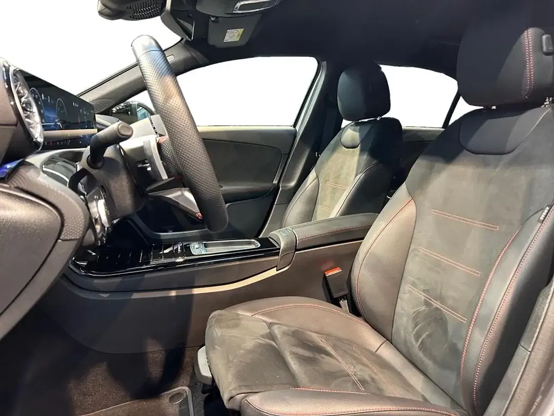 Mercedes-Benz A 200 - Thumbnail 5