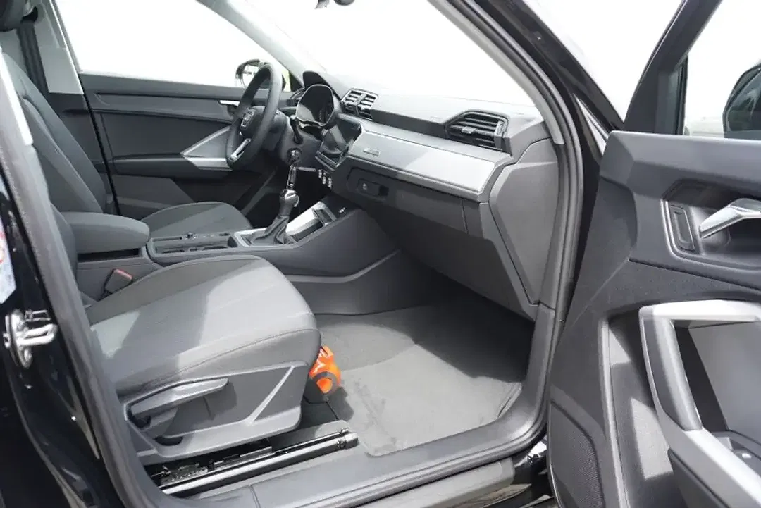 Audi Q3 - Thumbnail 10