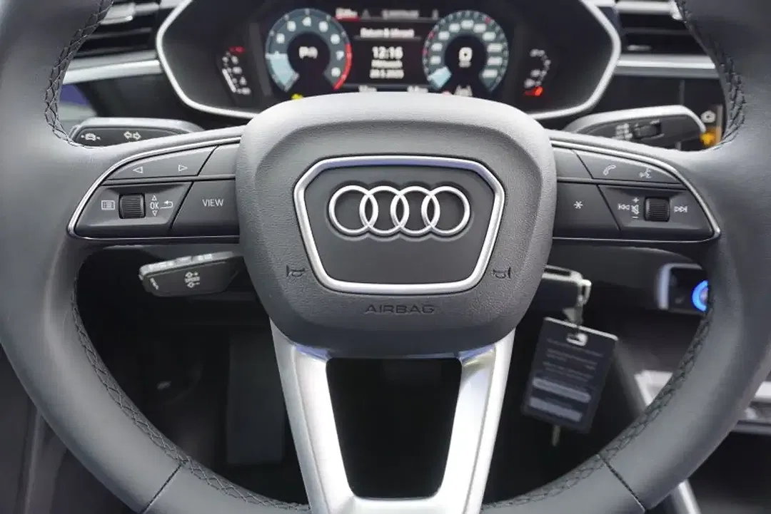 Audi Q3 - Thumbnail 18
