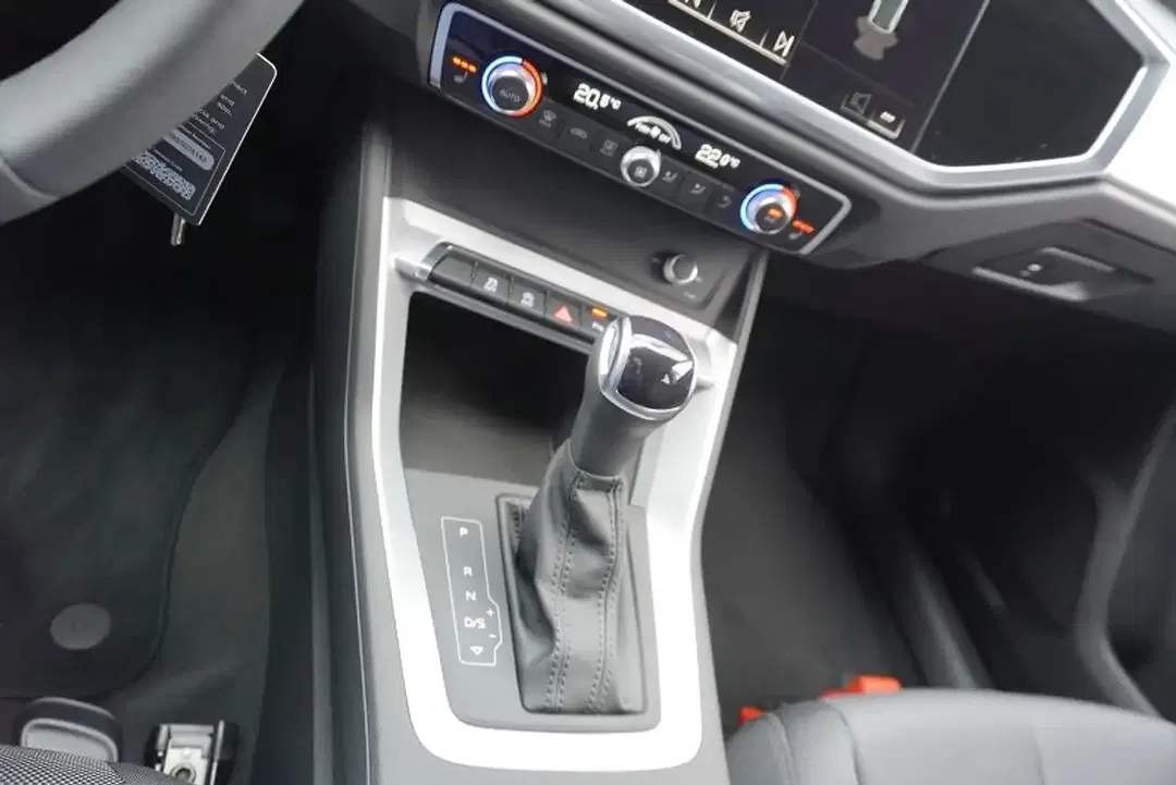 Audi Q3 - Thumbnail 30