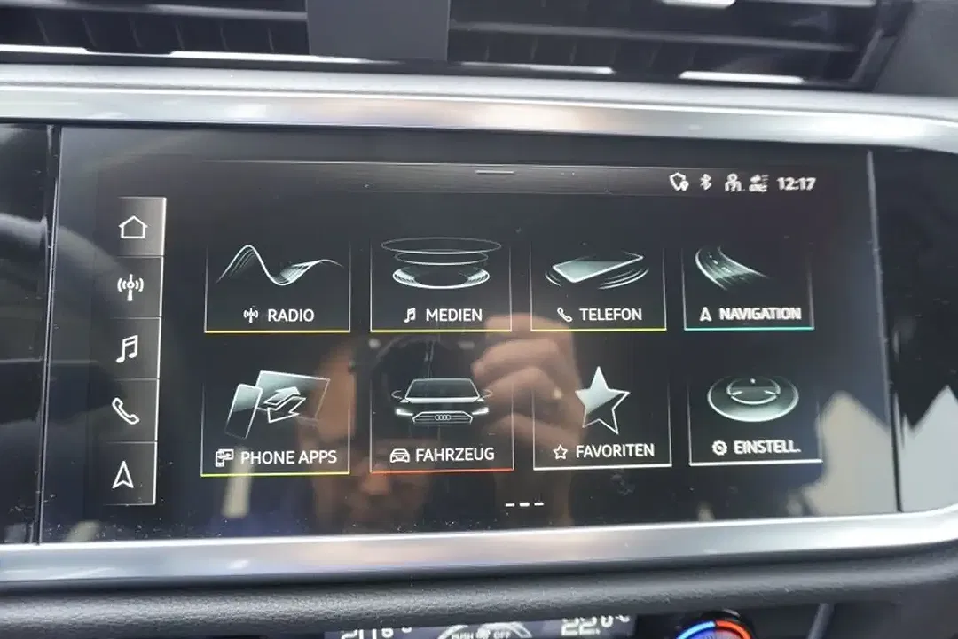 Audi Q3 - Thumbnail 32