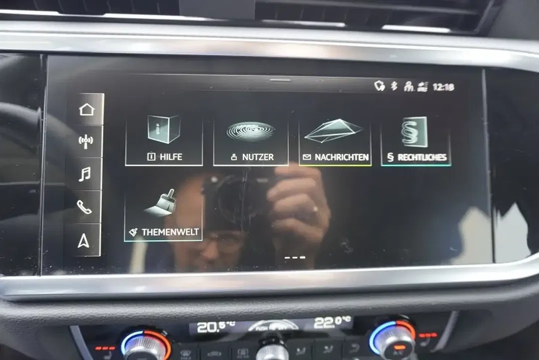 Audi Q3 - Thumbnail 33