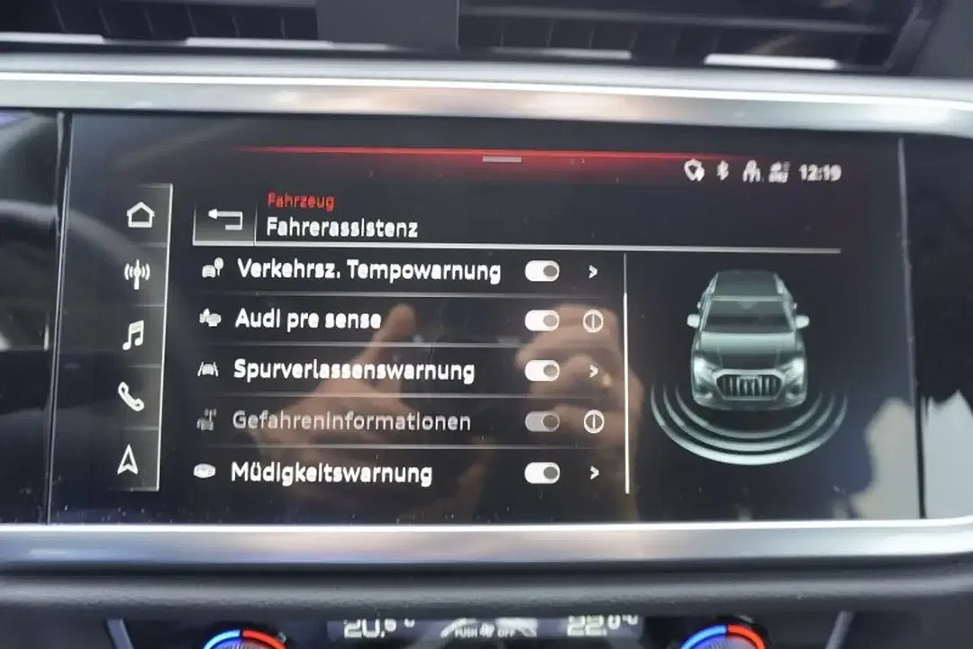 Audi Q3 - Thumbnail 42