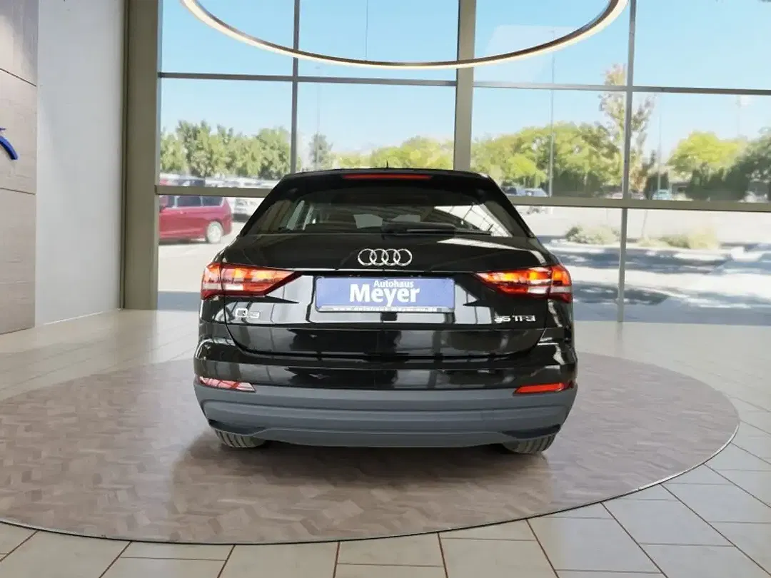 Audi Q3 - Thumbnail 6