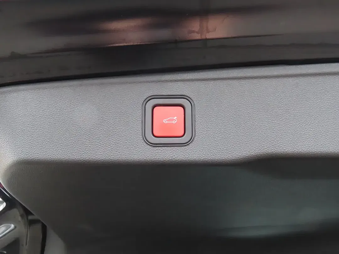 Jeep Avenger - Thumbnail 9