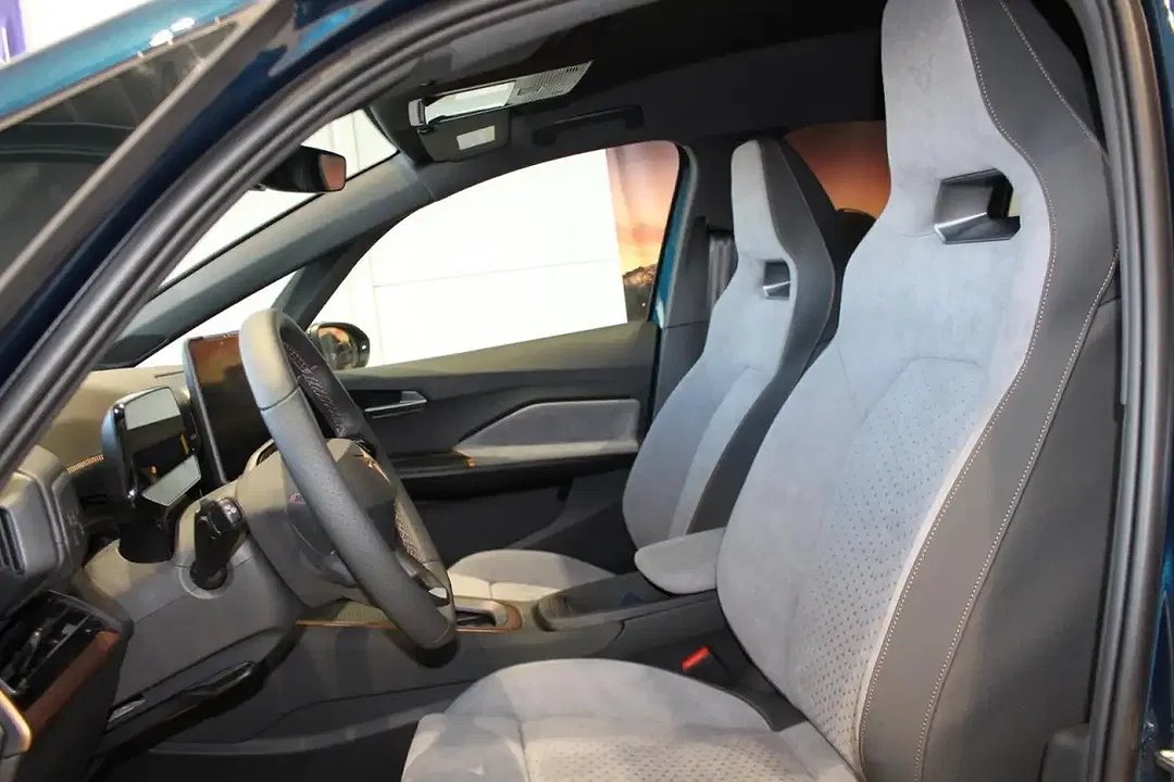 CUPRA Born - Thumbnail 13