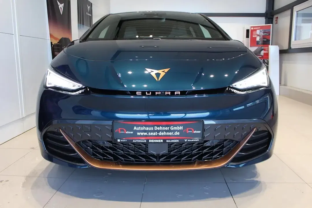 CUPRA Born - Thumbnail 3