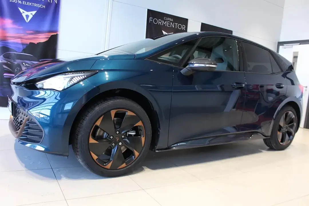 CUPRA Born - Thumbnail 5