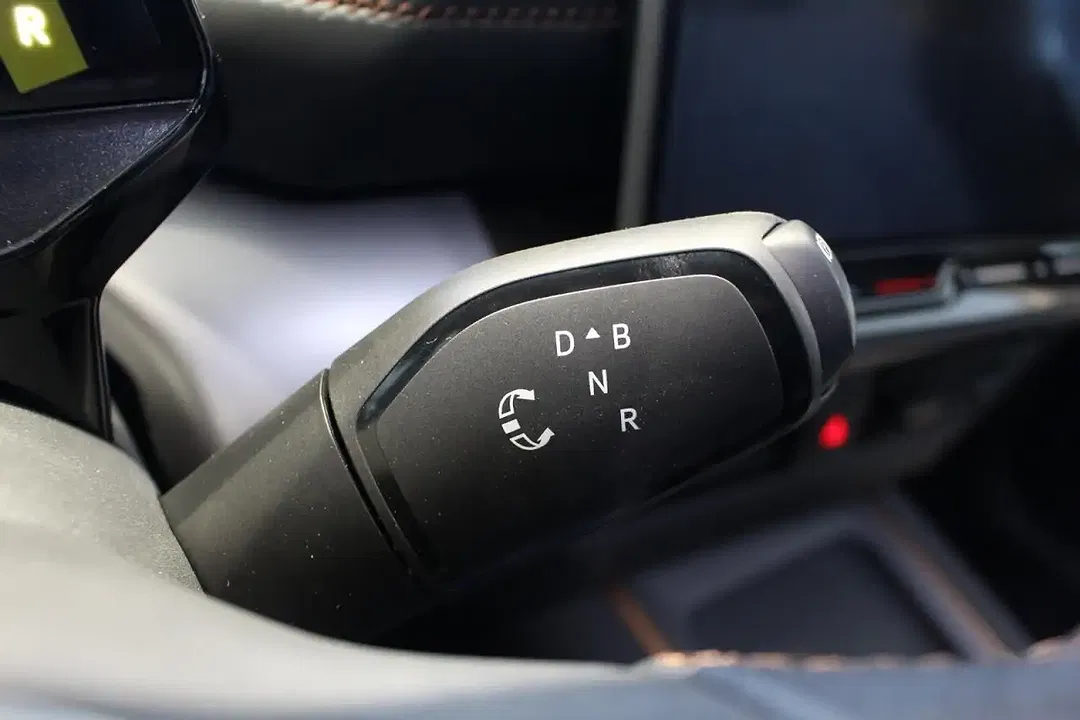 CUPRA Born - Thumbnail 8