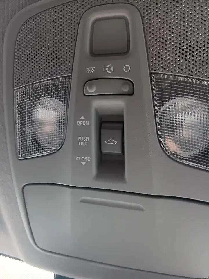 Suzuki Vitara - Thumbnail 8