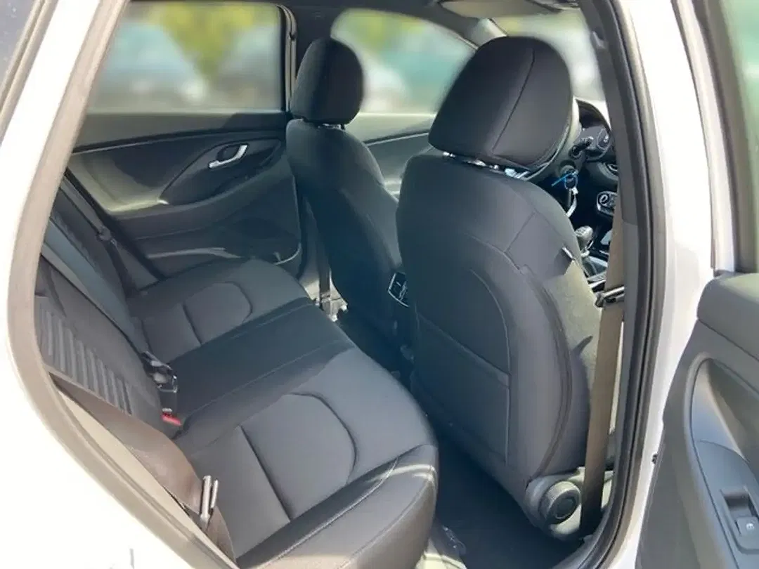Hyundai i30 - Thumbnail 13