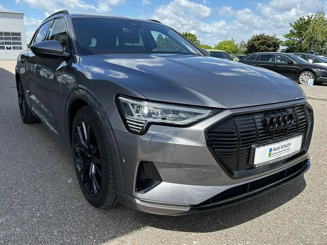 Audi e-tron - Thumbnail 6