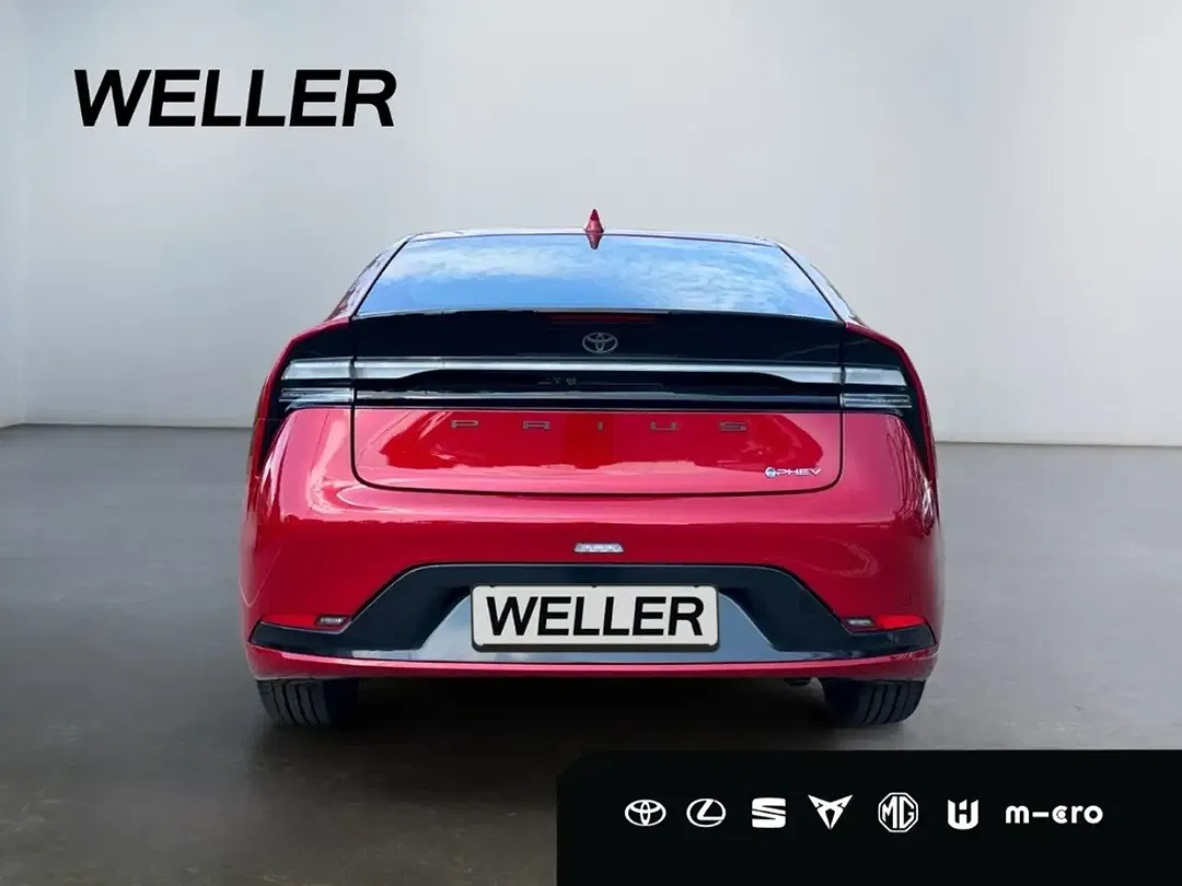 Toyota Prius - Thumbnail 5