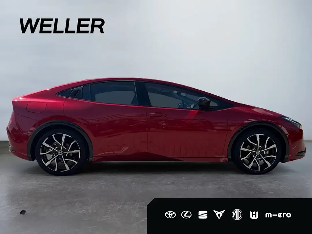 Toyota Prius - Thumbnail 7