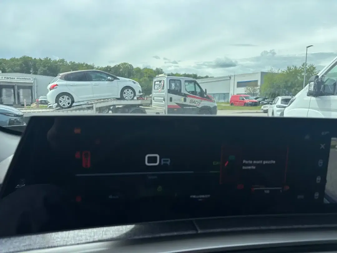 Peugeot 5008 - Thumbnail 13