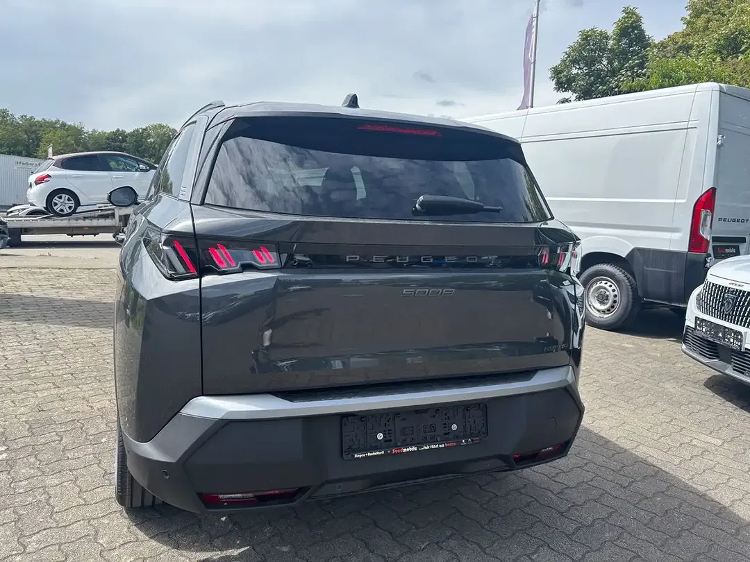 Peugeot 5008 - Thumbnail 5