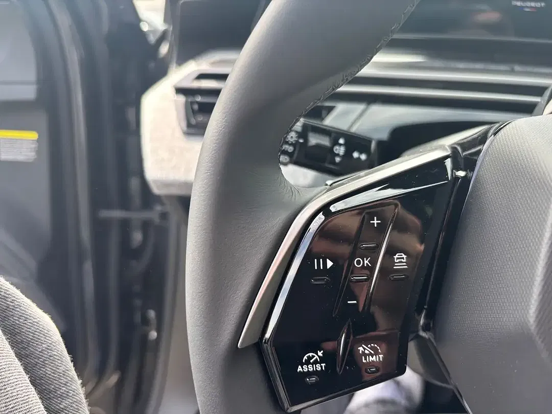 Peugeot 5008 - Thumbnail 6