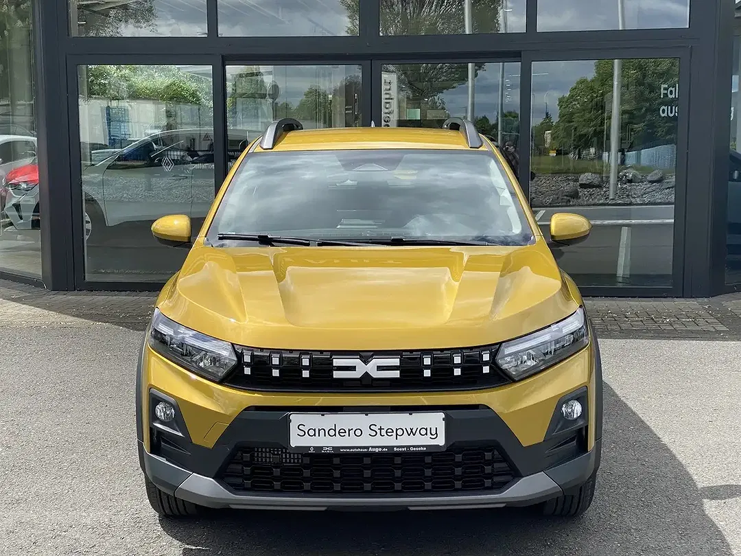 Dacia Sandero - Thumbnail 3