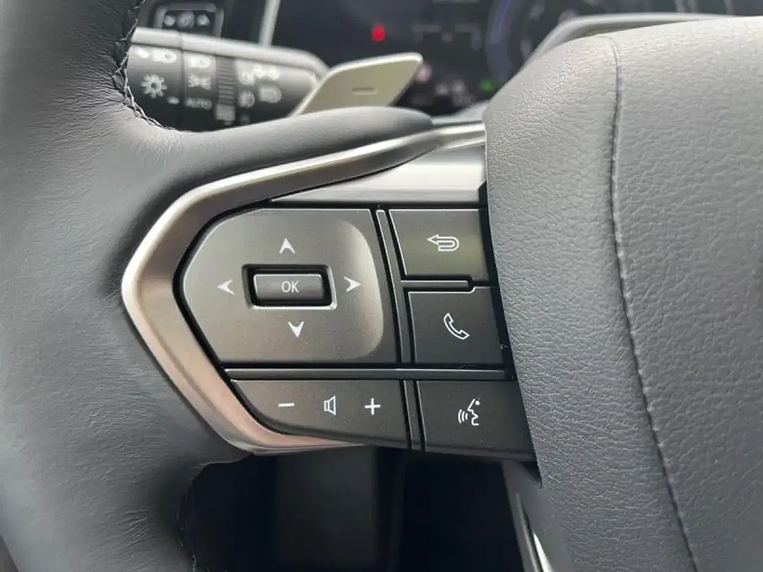 Lexus NX 450h+ - Thumbnail 13