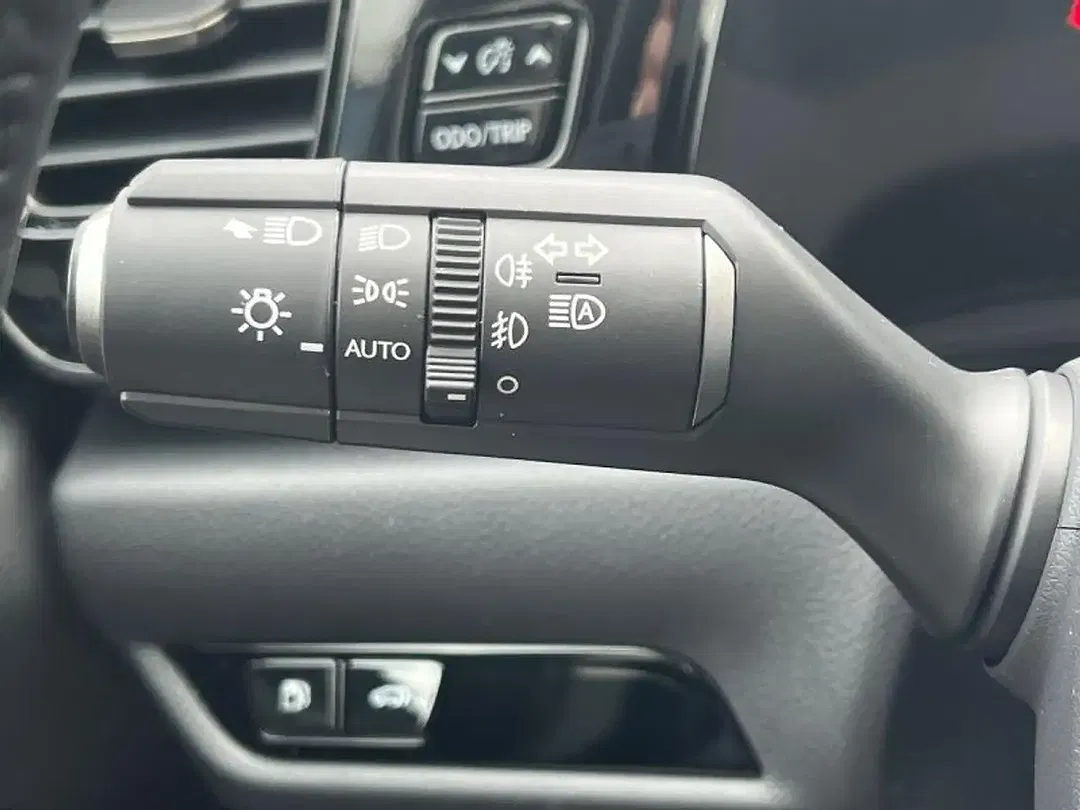 Lexus NX 450h+ - Thumbnail 15