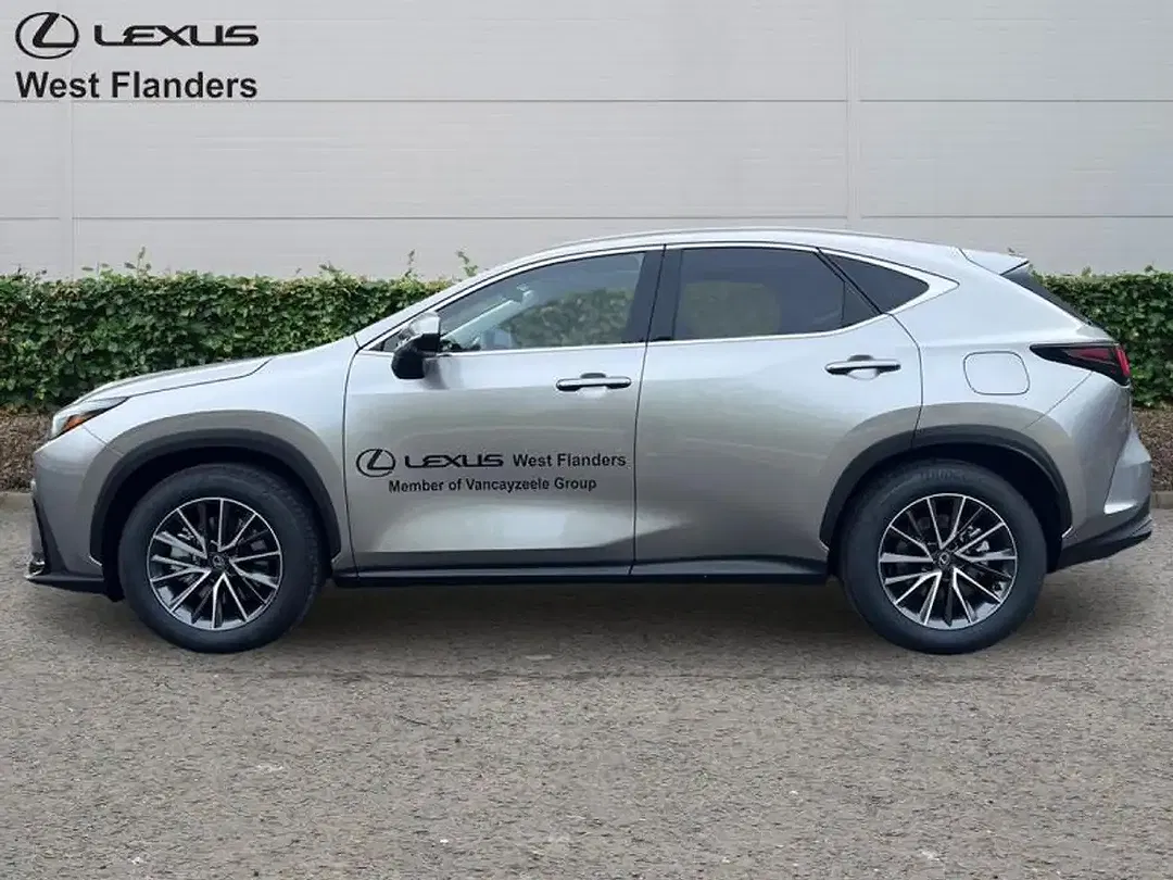 Lexus NX 450h+ - Thumbnail 5