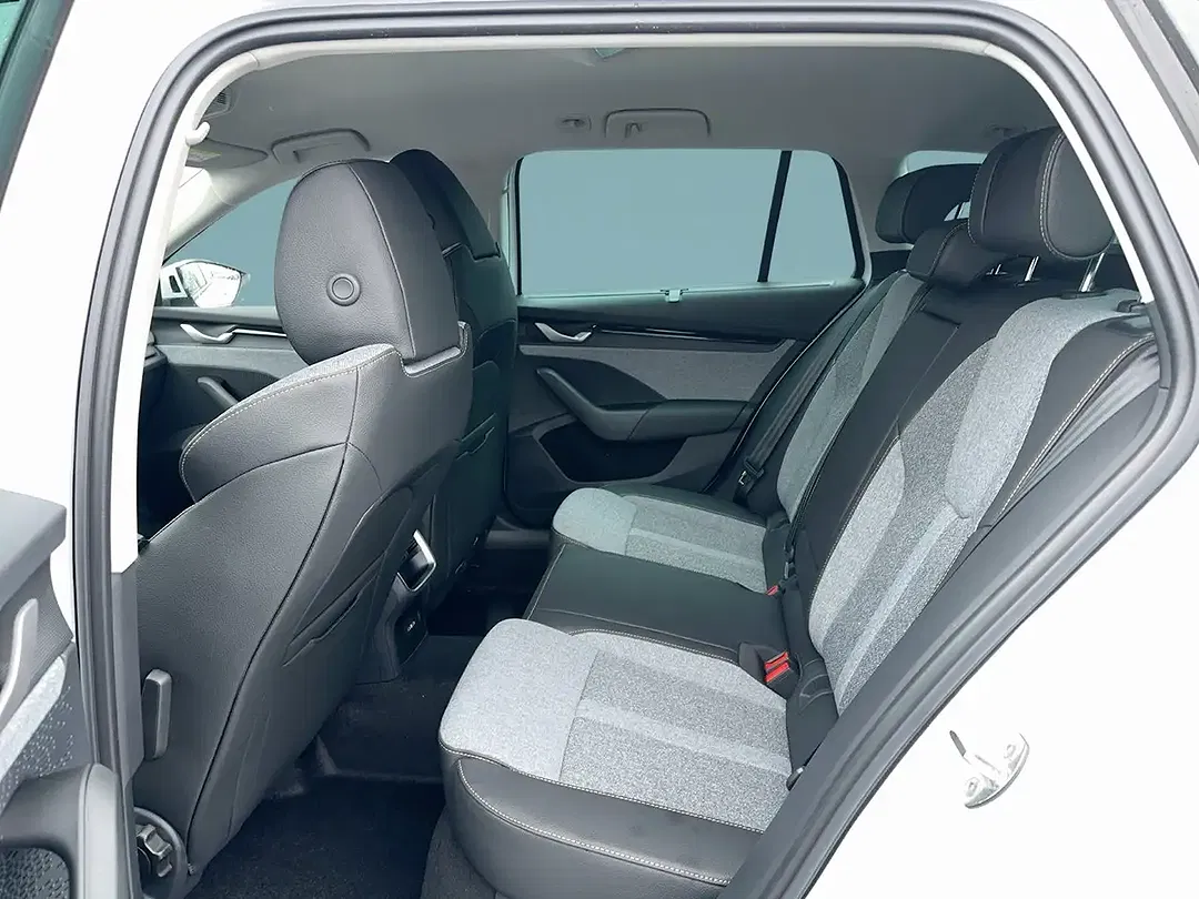 Skoda Octavia - Thumbnail 11