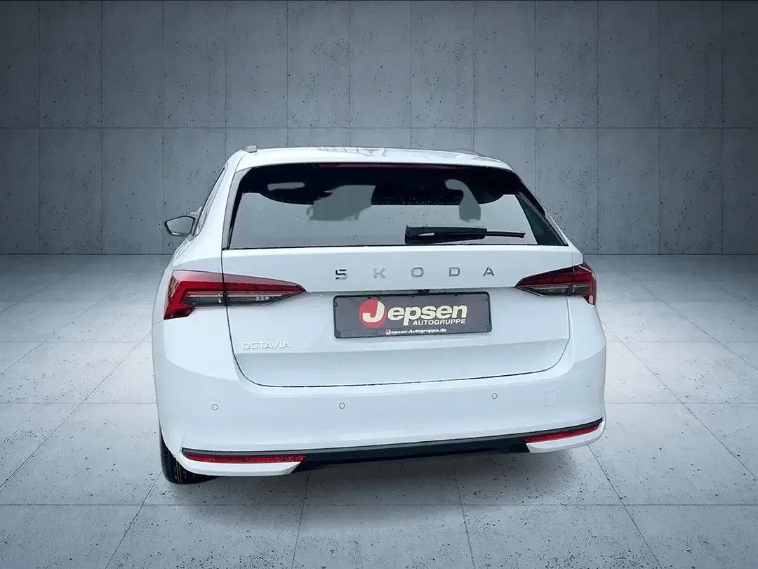 Skoda Octavia - Thumbnail 4