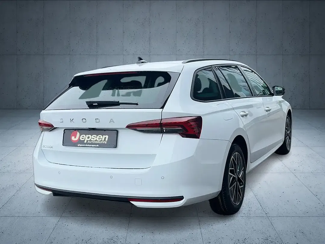 Skoda Octavia - Thumbnail 5