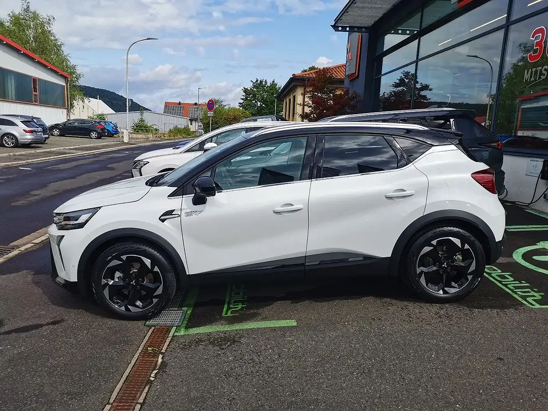 Mitsubishi ASX - Thumbnail 2