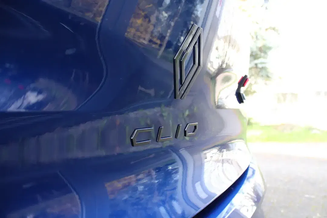 Renault Clio - Thumbnail 6