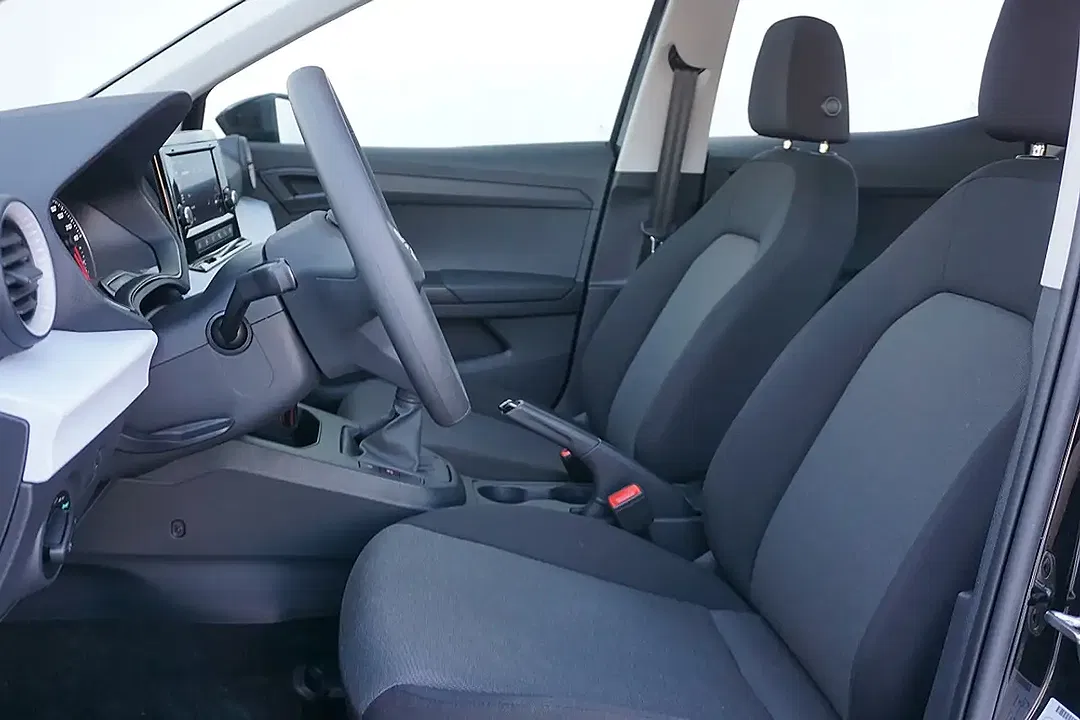 SEAT Arona - Thumbnail 11
