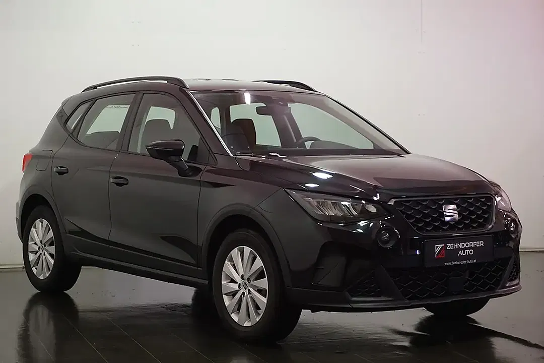 SEAT Arona - Thumbnail 2