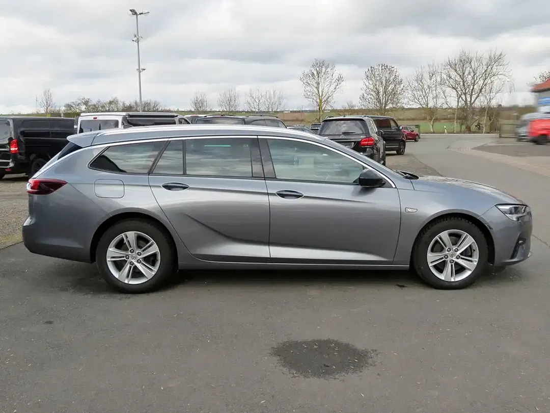 Opel Insignia - Thumbnail 3