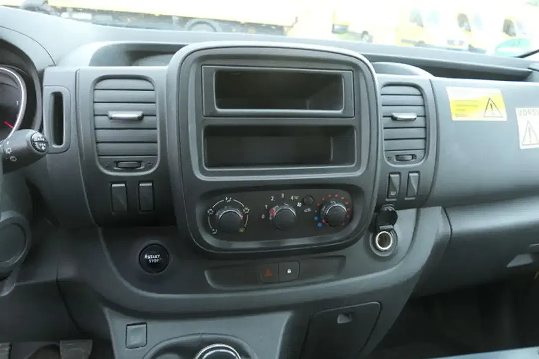 Renault Trafic - Thumbnail 10
