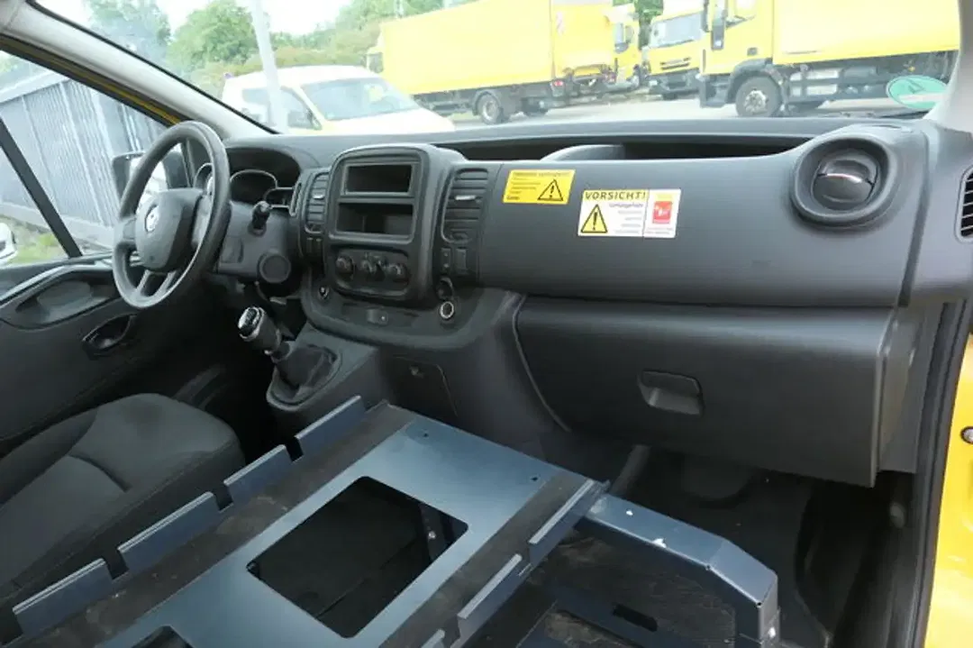 Renault Trafic - Thumbnail 8